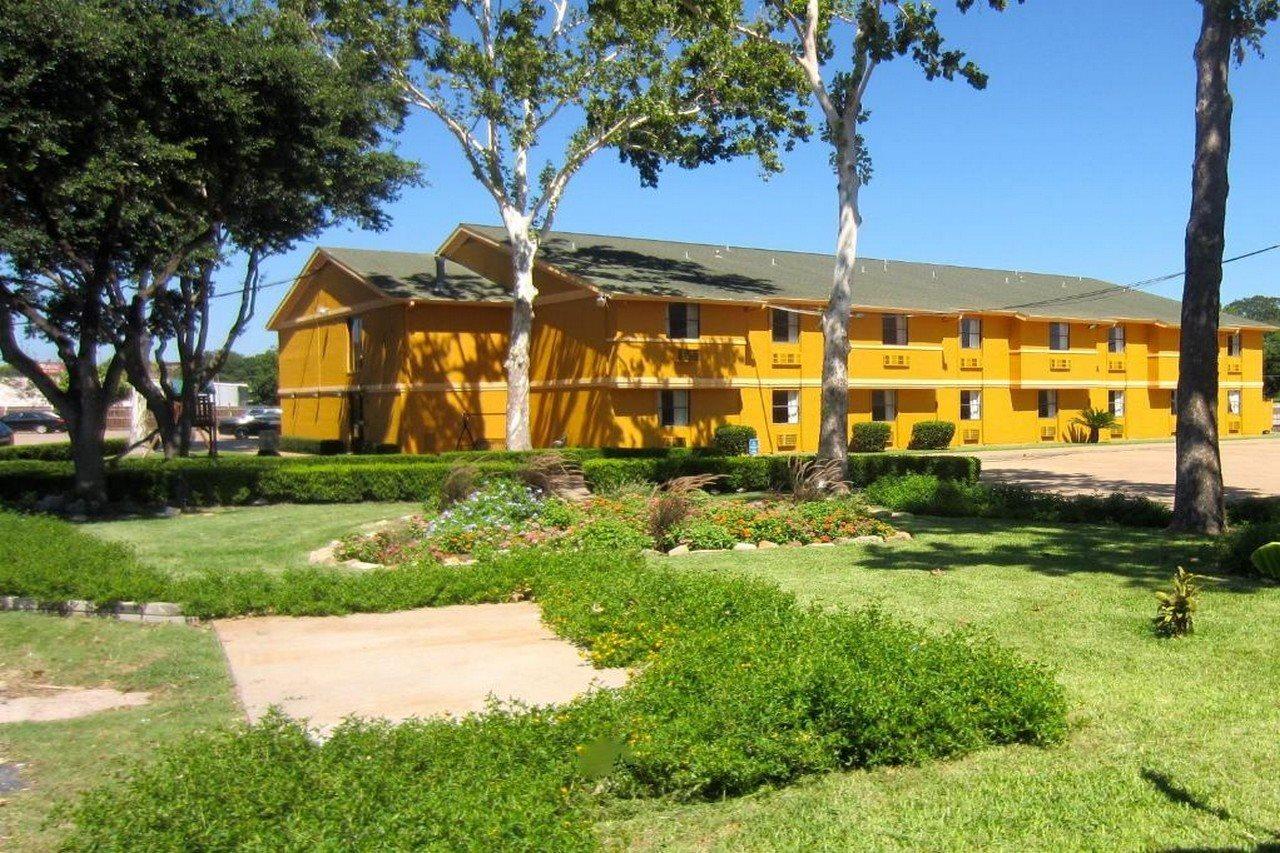 Americas Best Value Inn & Suites Brenham Exteriér fotografie
