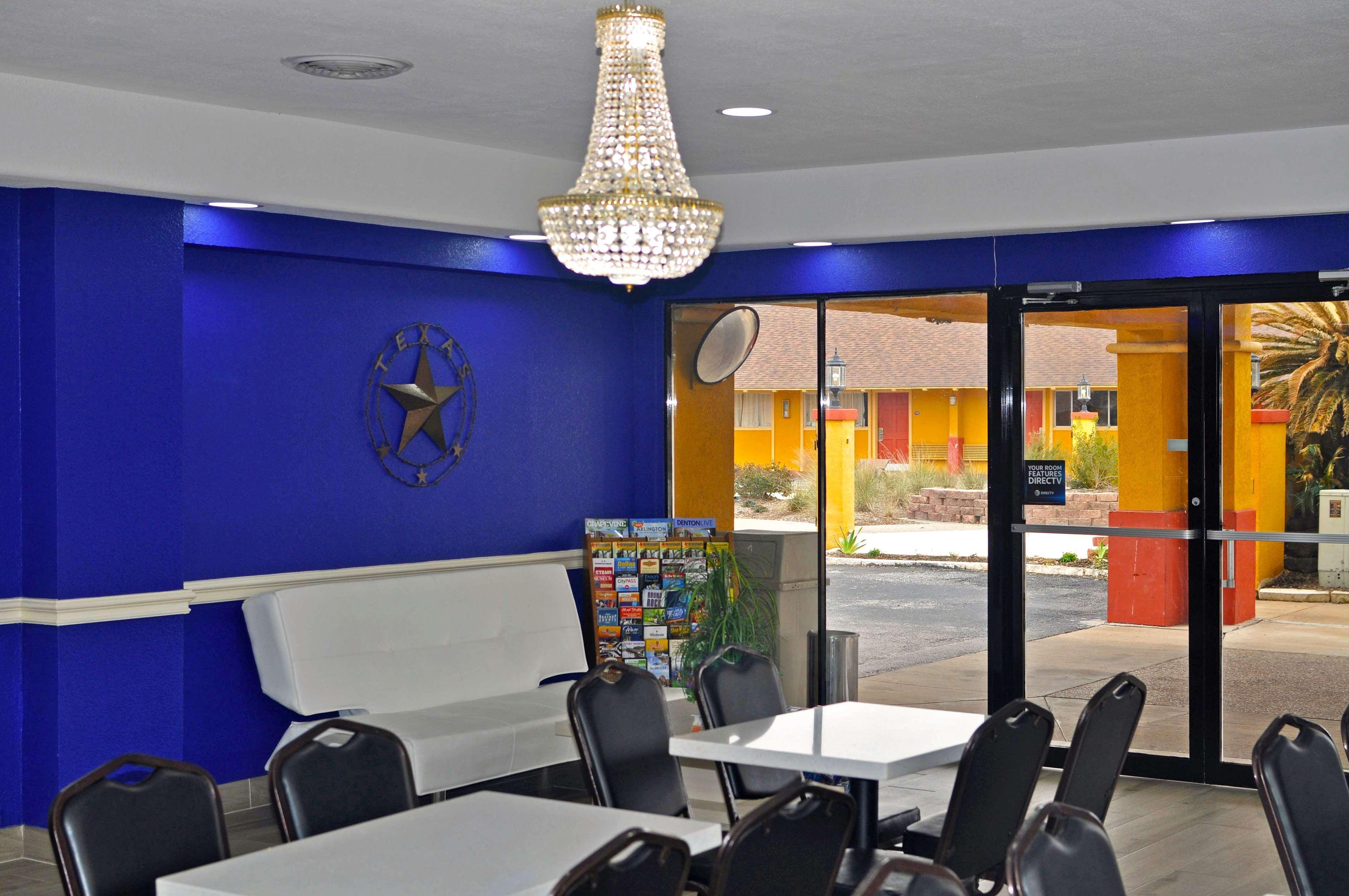 Americas Best Value Inn & Suites Brenham Exteriér fotografie