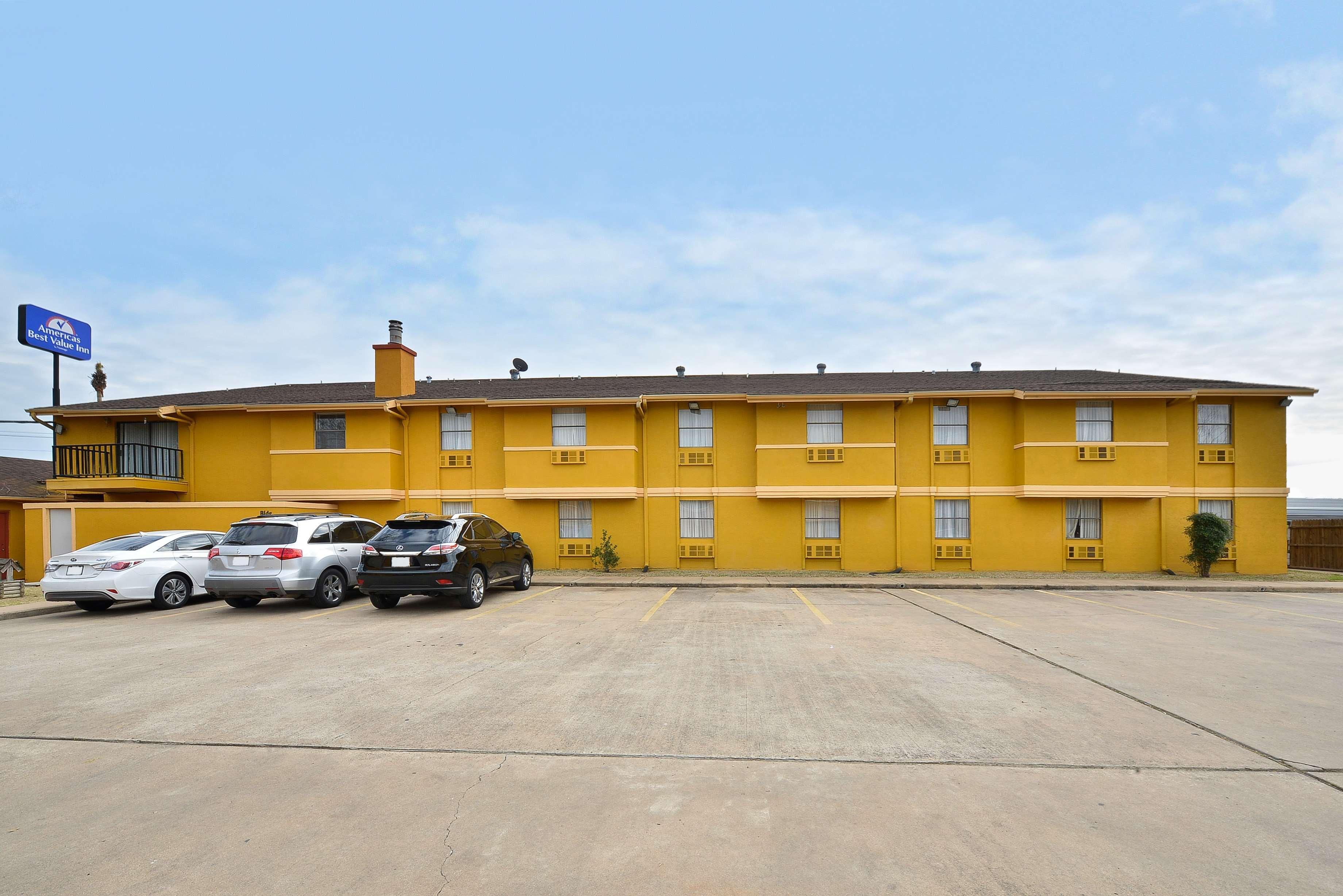 Americas Best Value Inn & Suites Brenham Exteriér fotografie