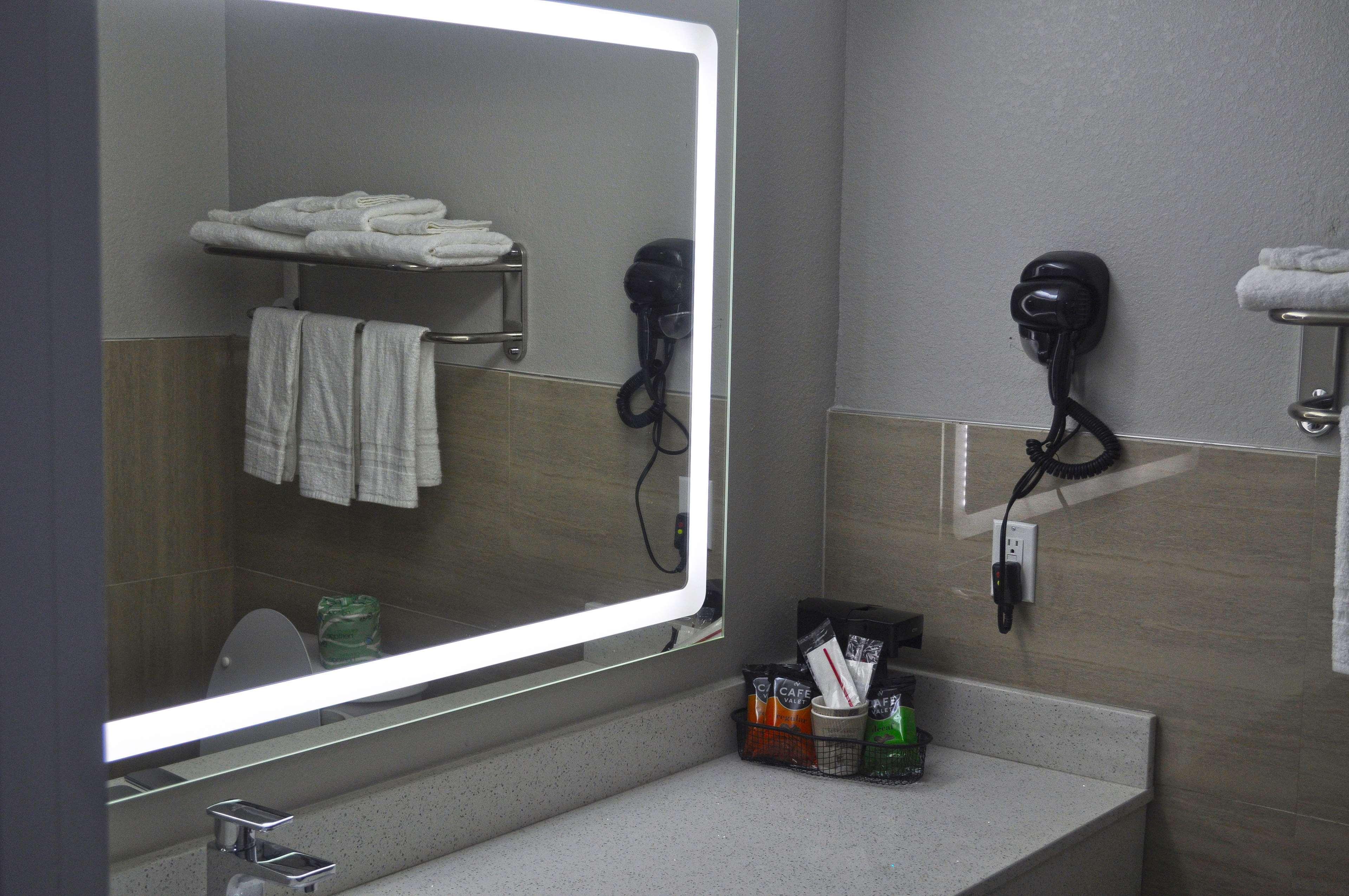 Americas Best Value Inn & Suites Brenham Exteriér fotografie