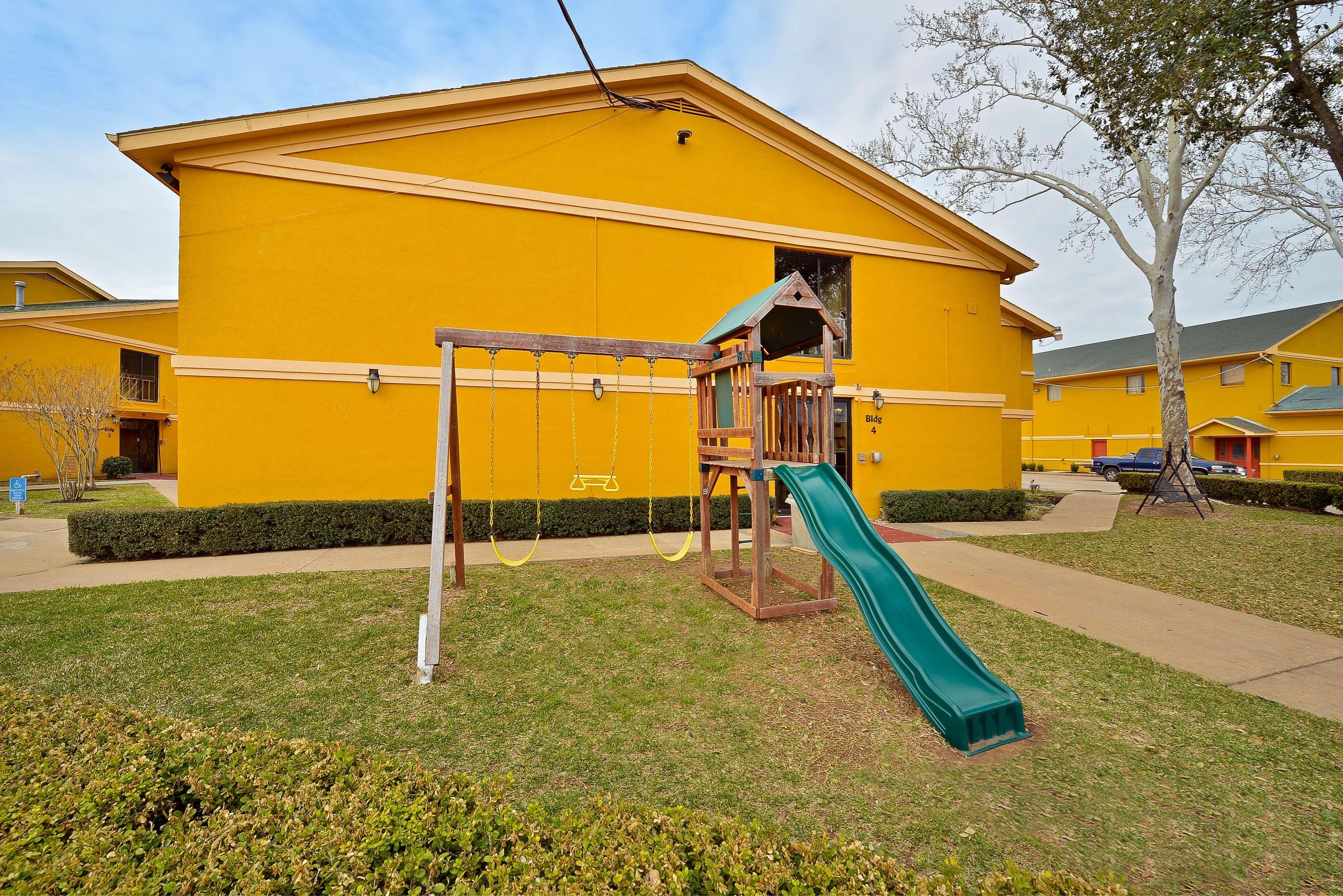Americas Best Value Inn & Suites Brenham Exteriér fotografie