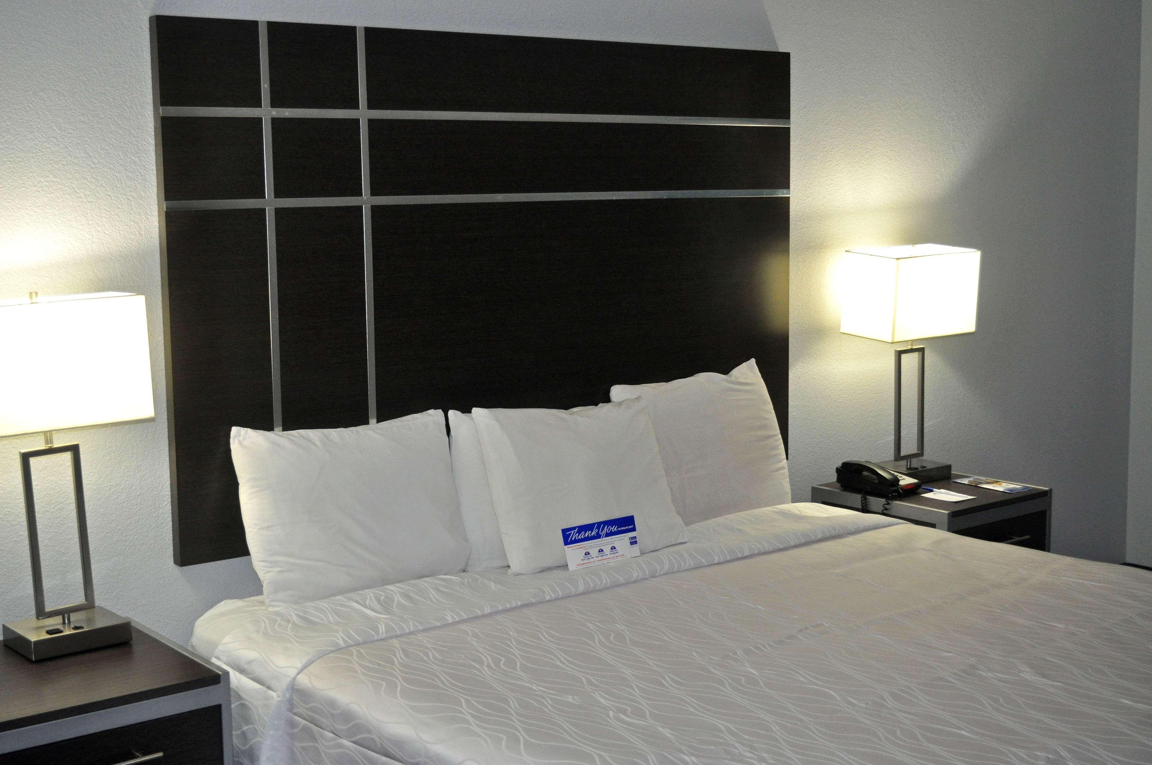 Americas Best Value Inn & Suites Brenham Exteriér fotografie