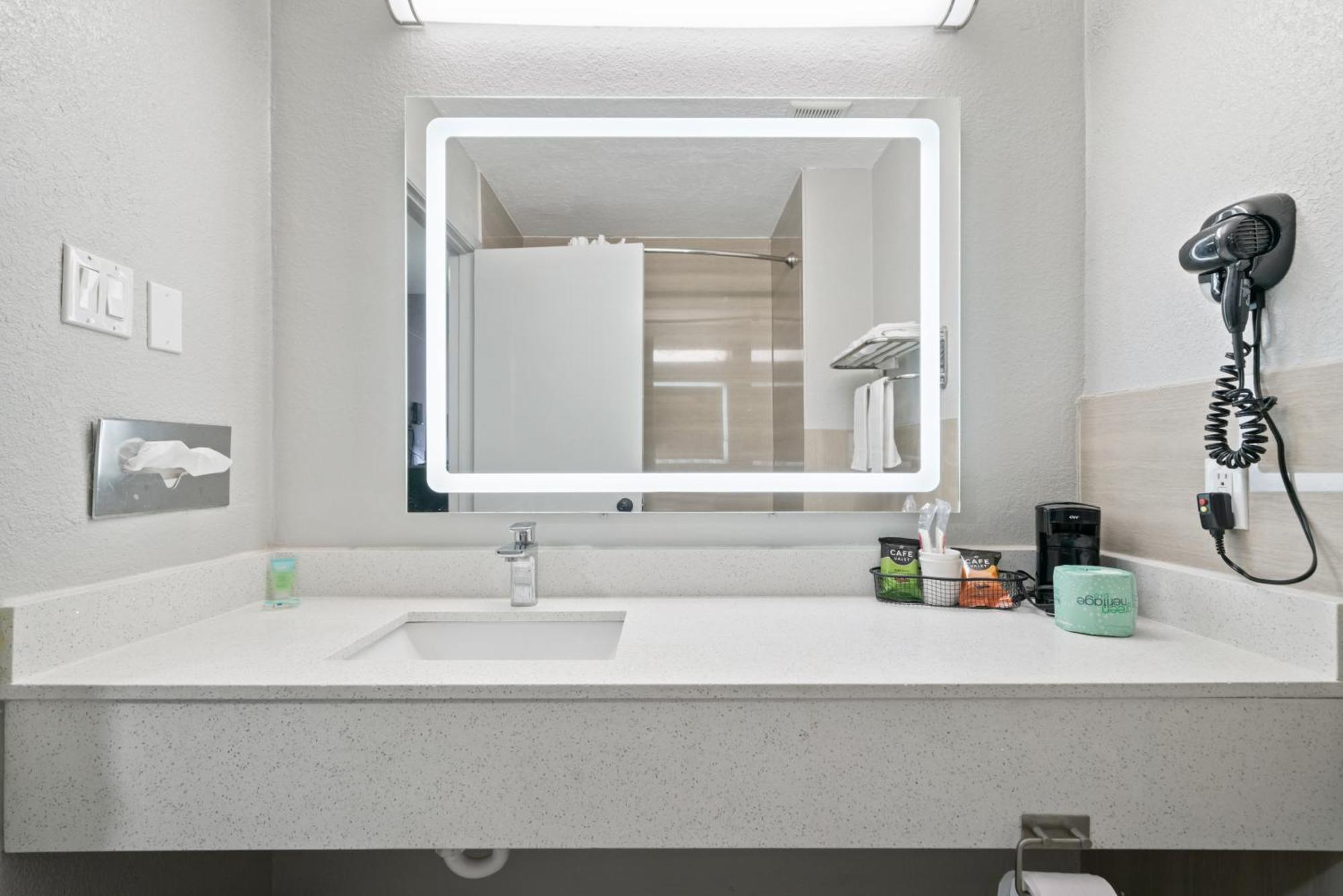 Americas Best Value Inn & Suites Brenham Exteriér fotografie