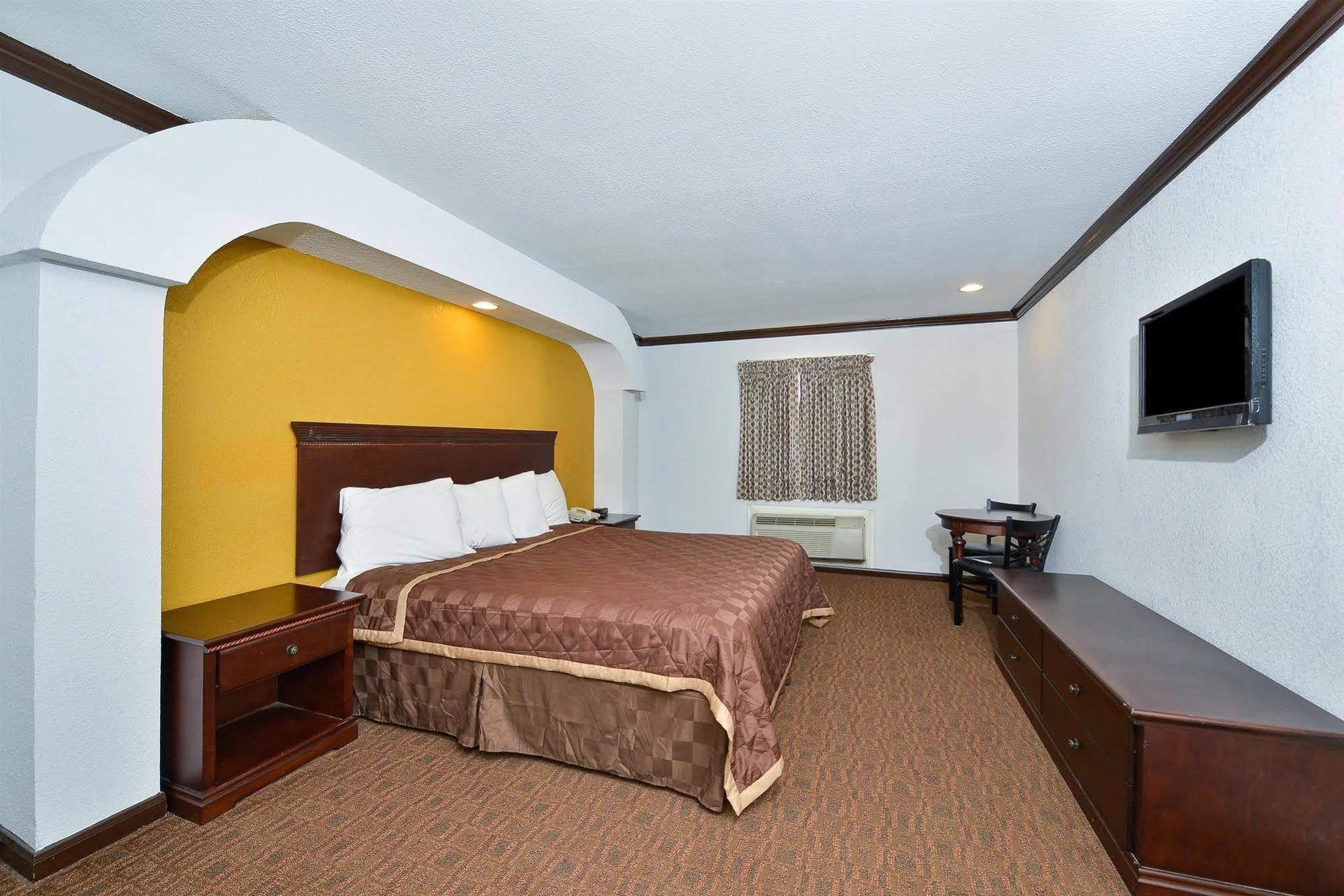 Americas Best Value Inn & Suites Brenham Exteriér fotografie